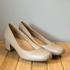 Naturalizer Donelle Block Heel Pumps, size 5